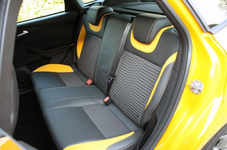  Ford Focus ST 2013 года  (фото 59 из 92)